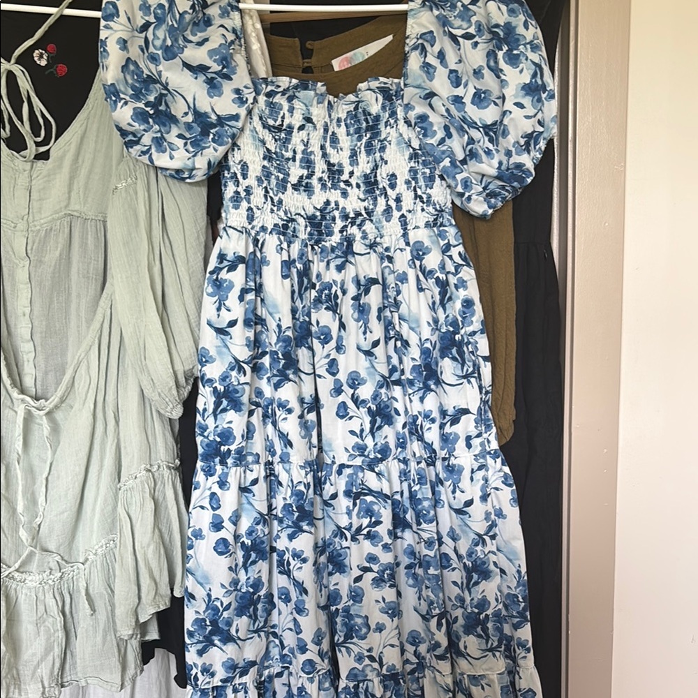 Abercrombie & Fitch midi dress w pockets